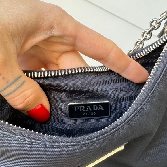 Prada Re-Edition 2005 Re-Nylon bag - Picture 10 of 10